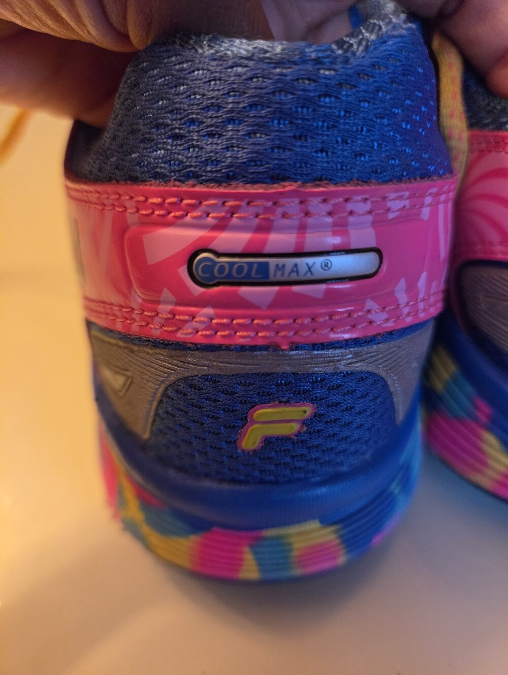 FILA tennis Shoes - Picture 3 of 10